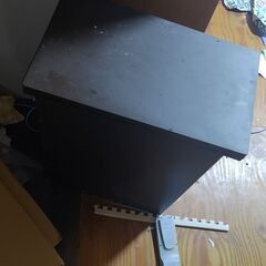 7/4 13時まで引き取り限定　不用品　布団　植木鉢　ゴミ箱などの画像