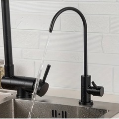 単水栓　シンプルでモダンなキッチン水栓　蛇口の画像