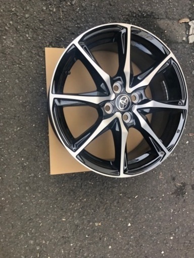 ヤリス　アクア　grスポーツ
　新品　ホイール