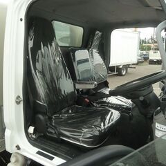 R4 キャンター 3.0 全低床 ディーゼル 2tアルミバンAT ホワイト 走行45,000km バックカメラ　スマートキー　BTオーディオ　LEDライト　LEDフォグランプ　ABS　エアバック　ラッシングレール2段　　16919の画像