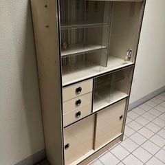 家具 収納家具 食器棚の画像