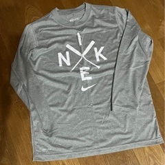 長袖Tシャツ　ナイキ　M　
