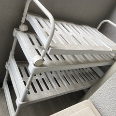 お渡しの際は綺麗な状態にします！台3つ(1つキャスター付)