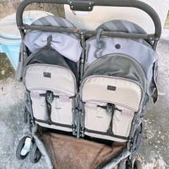 2人乗りベビーカーの画像