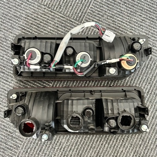 【ほぼ新車外し】JB64W ジムニー 純正 リヤ リア バンパー ASSY 素地 71811-77R テールランプ テールライト 左/