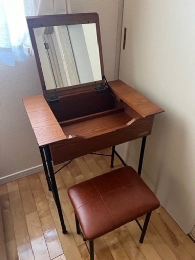 家具　ドレッサー　机　