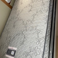 【取引中】セミダブルマットレスのみ