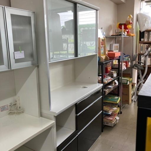 O2407-053 ダイニングボード キズ・汚れあり 2分割 引出1段目大きなシミあり 中古