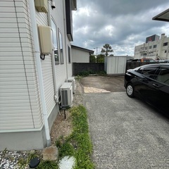 家の外周部の草抜きをお願いします。
