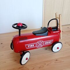 足けり車　消防車　乗用玩具
