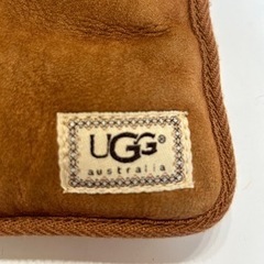 UGG アグ　ポーチばっくの画像