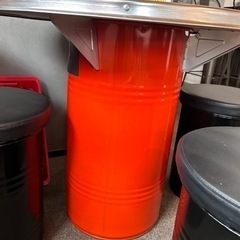 ドラム缶テーブルの画像