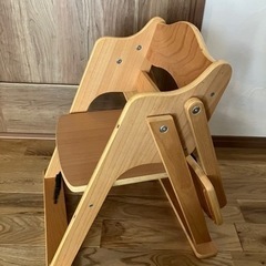 中古 木製 ベビーチェア テーブル付き ベルト付き 子供用 ベビー用 椅子の画像