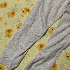 美品🌈すみっコぐらし 寝巻き 上下半袖セット 150sizeの画像