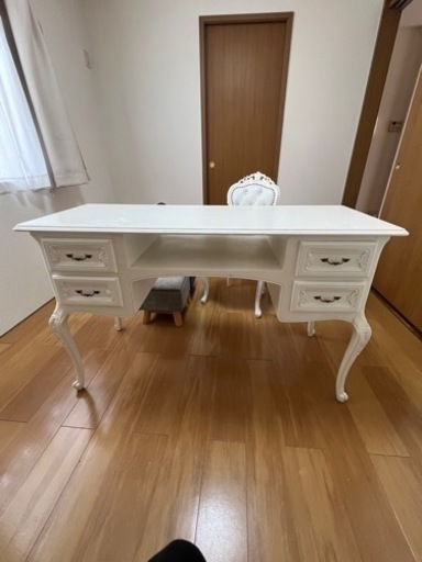 7/25まで家具　ネイルテーブル　机　アンティーク