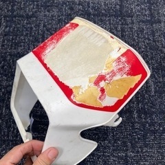 DT200 37F ライトカウルの画像