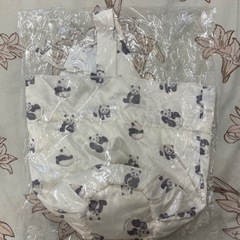 【新品未使用タグ付き】ジェラートピケ　パンダ柄巾着ポーチの画像