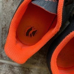adidas フットサルシューズの画像