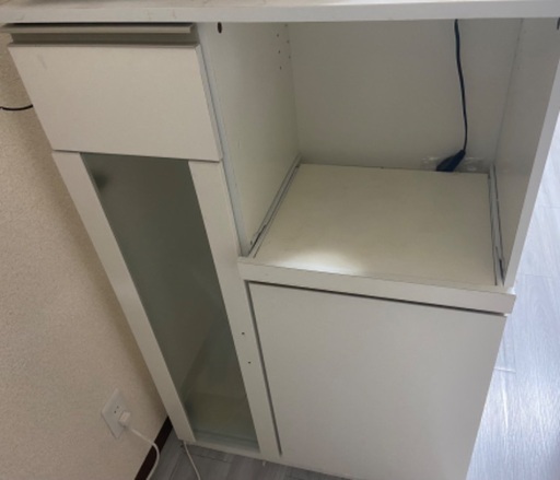 食器棚　キッチン棚　ホワイト