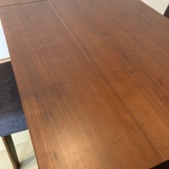 【決まりました】ダイニングテーブル4点セット 回転椅子2脚＋収納ベンチ1つの画像