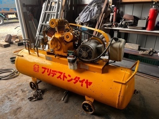 エアーコンプレッサー