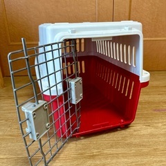 中古品　100円　ペットキャリー　小型犬/中型犬/猫　エアートラベルキャリー　ハードケース　アイリスオーヤマの画像