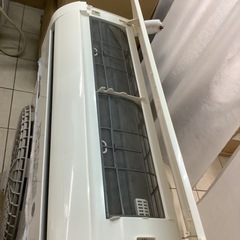 HITACHI  日立　ルームエアコン　RAS-D40H2  2018年製   14〜15畳の画像