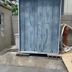 スチール製物置き　