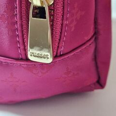 どなたか購入して下さい。少し大きめなポーチ　美品　ラシット　ポーチの画像