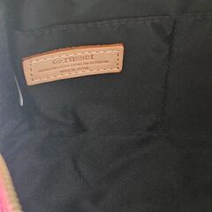 どなたか購入して下さい。少し大きめなポーチ　美品　ラシット　ポーチの画像