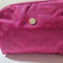 どなたか購入して下さい。少し大きめなポーチ　美品　ラシット　ポーチの画像