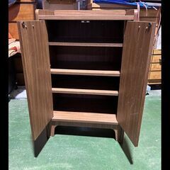 札幌限定配送/お引き取り可◆家具◆白井産業◆アクシアーノ◆コンパクト キャビネット/扉付収納棚/ビンテージデザイン◆W56.3 D36 H89.6の画像