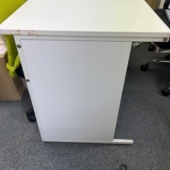 【決まりました】オフィスデスク　OAデスク1台　7/9以降のお渡しの画像