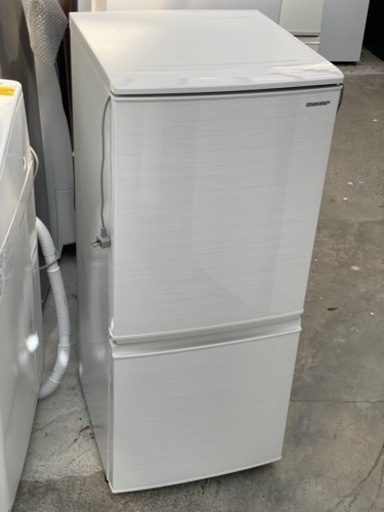 送料・設置込み可　冷蔵庫　137L SHARP 2019年