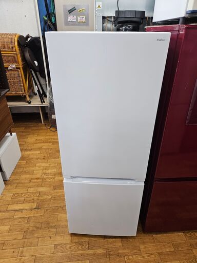 【リサイクルショップどりーむ鹿大前店】No.10197　ワールプールジャパン　2ドア冷蔵庫　2022年製　全体容量156L　1～2人暮らしに最適なサイズです♪