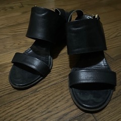ベロクオイオ　サンダル