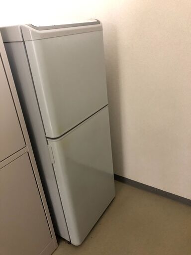 2ドア冷凍冷蔵庫　東芝