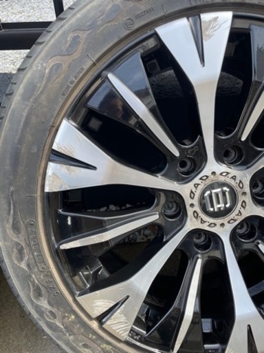 車のパーツ タイヤ、ホイール