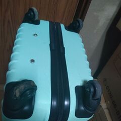 キャリーケース ミントグリーン Mサイズの画像