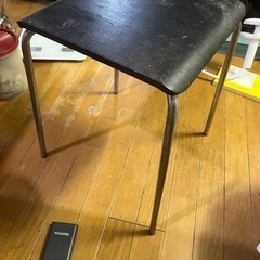 ikea スツール　シンプル