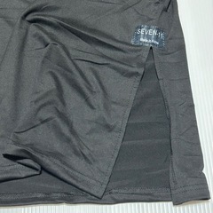 新品　長袖Tシャツ　ロンT カットソー　L　黒　チュニック　スリット　シンプル　レディースの画像