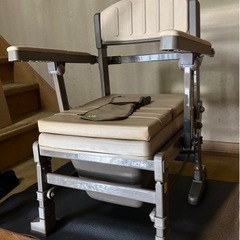  【お盆休み限定】衛生的ポータブルトイレ 介護用品 ウチヱ たた...