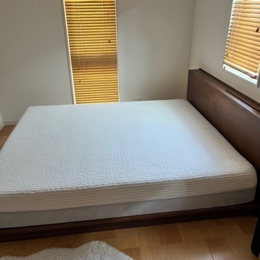 【引取先確定】家具 ベッド クイーンサイズ　ベッド