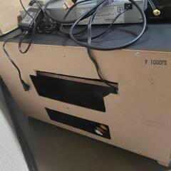 42インチテレビとテレビ台の画像