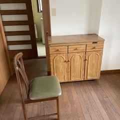 決定！アンティーク　キャビネット　家具 ドレッサー