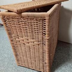 昭和 レトロ ラタン収納箱 フタ付きの画像