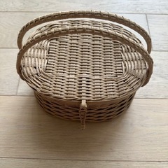 ペーパークラフト　カゴ
の画像