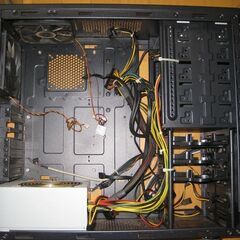 ATXフルタワー型PCケース(DVDマルチドライブ・電源付き)の画像