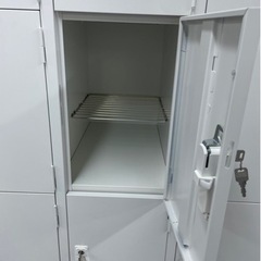 【無料】家具 オフィス用家具 ロッカー 12人用の画像