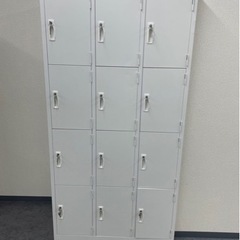 【無料】家具 オフィス用家具 ロッカー 12人用